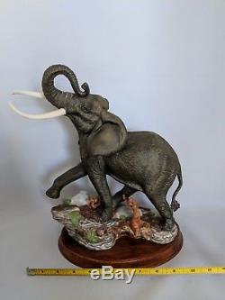 Franklin Mint Ruler Of The African Plains Porcelain Elephant 1989