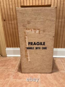 Franklin Mint Scarlett Jubilee Doll Gone with the Wind Stand/Shipper & Paperwork