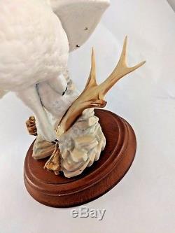 Franklin Mint Snowy Owl George McMonigle 1989 Porcelain 8-3/4 Figure with Base