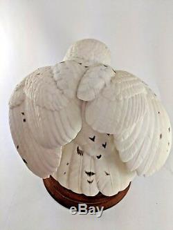 Franklin Mint Snowy Owl George McMonigle 1989 Porcelain 8-3/4 Figure with Base