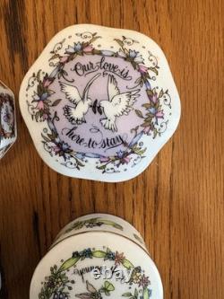 Franklin Mint Songs Of Love Porcelain Music Box Complete 12 Pc Set MINT WORKING
