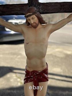 Franklin Mint THE CRUCIFIXION Jesus INRI Porcelain Figurine with Base VINTAGE