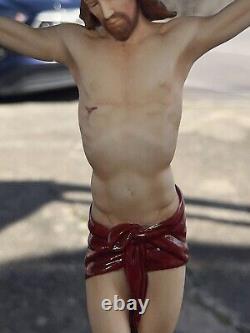 Franklin Mint THE CRUCIFIXION Jesus INRI Porcelain Figurine with Base VINTAGE