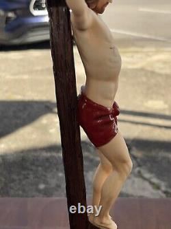 Franklin Mint THE CRUCIFIXION Jesus INRI Porcelain Figurine with Base VINTAGE