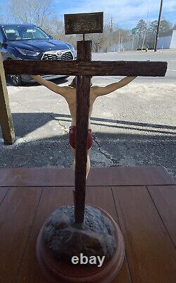 Franklin Mint THE CRUCIFIXION Jesus INRI Porcelain Figurine with Base VINTAGE