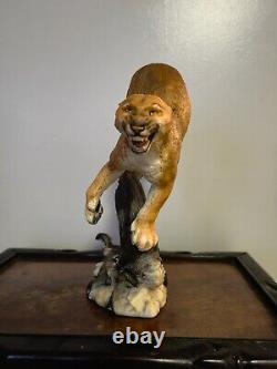 Franklin Mint THE DEFENDER Figurine Cougar Mountain Lion Puma 9.5 Tall + Stand