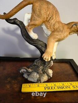 Franklin Mint THE DEFENDER Figurine Cougar Mountain Lion Puma 9.5 Tall + Stand