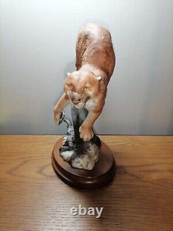 Franklin Mint THE DEFENDER Figurine Cougar Mountain Lion Puma 9.5 Tall + Stand