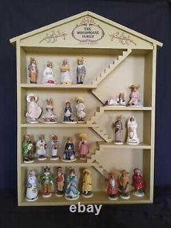 Franklin Mint THE WOODHOUSE FAMILY 25 Porcelain Mice Figurines w Display House