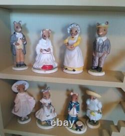 Franklin Mint THE WOODHOUSE FAMILY 25 Porcelain Mice Figurines w Display House