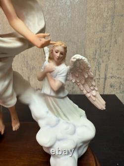 Franklin Mint The Acencion Jesus Religious Porcelain Figurine with Wood Base