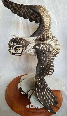 Franklin Mint The Hawk Owl Porcelain 14 Figurine By George McMonigle