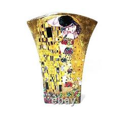 Franklin Mint The Kiss Porcelain Vase By Gustov Klimt Center Vase Only
