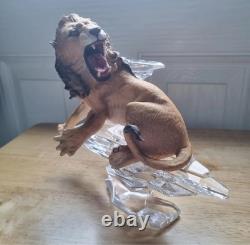 Franklin Mint The Lion Porcelain Figure Crystal Base Mint Condition