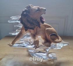 Franklin Mint The Lion Porcelain Figure Crystal Base Mint Condition