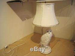 Franklin Mint The Snowy Owl porcelain table lamp with shade by Raymond Watson