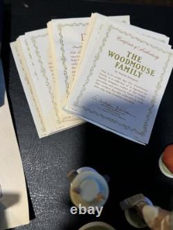 Franklin Mint The Woodmouse Family 26 Porcelain Figures withWood Shelf 1985 Mice
