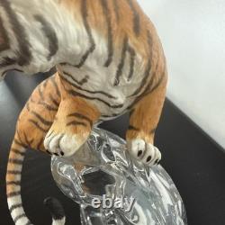 Franklin Mint Tiger Crystal & Porcelain Sculpture