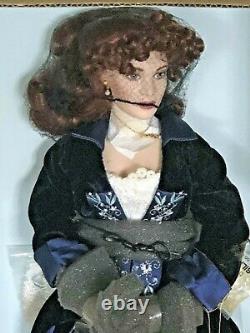 Franklin Mint Titanic Rose 18 Porcelain Doll Blue Velvet Dress Flying Scene