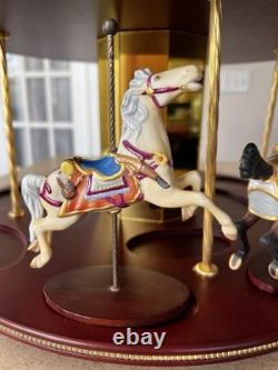 Franklin Mint Treasury Of Carousel Art 2 Tier Display Stand Pre-owned GORGEOUS