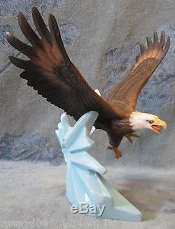 Franklin Mint Triumph Of The Eagle Porcelain Sculpture Signed George McMonigle