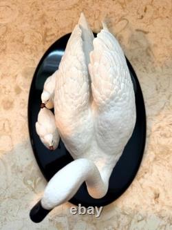Franklin Mint Under Her Wing Trumpeter Swan Family 1989 Bisque Sculpture COA