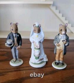 Franklin Mint Woodhouse Mouse Family Figurines, Lot of 22, With Display 1985