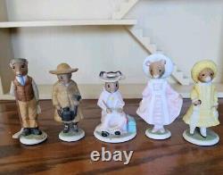 Franklin Mint Woodhouse Mouse Family Figurines, Lot of 22, With Display 1985