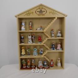 Franklin Mint Woodhouse Mouse Family Figurines Lot of 22 with Display House 1985
