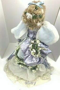 Franklin Mint by Gibson Heirloom Bisque Porcelain 19 Mother's Guiding Hand 1997