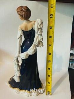 Franklin Mint figurine vtg sculpture statue Diana Vreeland Elegance Paris Bisque