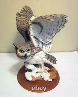 Franklin Mint/porcelain The Great Horned Owl George Mcmonigle Sculpture