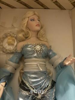 Franklin mint Lady Of The Lake Camelot With Excalibur Sword