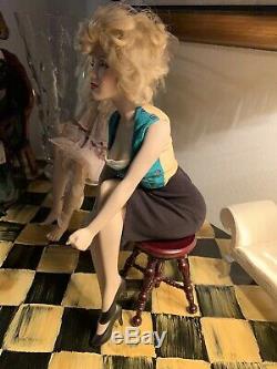 Franklin mint Porcelain Marilyn Monroe Doll
