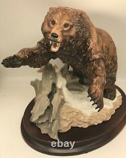 Grizzly Bear Statue Figurine with Base 1988 Porcelain Franklin Mint w COA MSRP 295