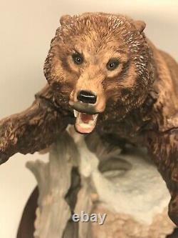 Grizzly Bear Statue Figurine with Base 1988 Porcelain Franklin Mint w COA MSRP 295