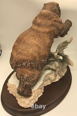 Grizzly Bear Statue Figurine with Base 1988 Porcelain Franklin Mint w COA MSRP 295