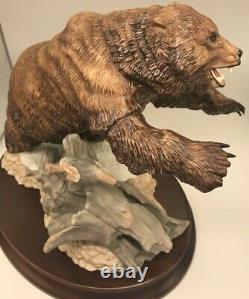 Grizzly Bear Statue Figurine with Base 1988 Porcelain Franklin Mint w COA MSRP 295