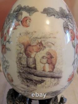 HUGE LOT OF FRANKLIN MINT- PORCELAIN- 20 x BEATRIX POTTER Squirrel Nutkin Eggs