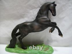 Horse Figurine porcelain ceramic statue sculpture Friesian Franklin Mint equine