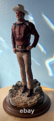 JOHN WAYNE THE DUKE Franklin Mint Hand Painted Porcelain Figurine True Grit