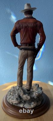 JOHN WAYNE THE DUKE Franklin Mint Hand Painted Porcelain Figurine True Grit