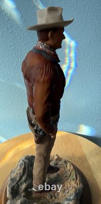 JOHN WAYNE THE DUKE Franklin Mint Hand Painted Porcelain Figurine True Grit