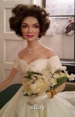 Jackie Kennedy Porcelain Doll Wedding Dress Franklin Mint