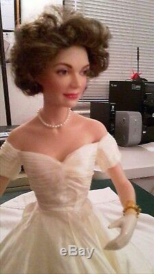 Jackie Kennedy Porcelain Doll Wedding Dress Franklin Mint