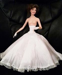 Jackie Kennedy Porcelain Doll Wedding Dress Franklin Mint