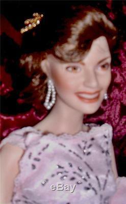 Jacqueline Kennedy Porcelain Doll Paris Lightscoa Nib