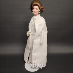 Jacqueline Kennedy Porcelain Portrait Doll Franklin Mint Inaugural Ball 16 Vtg