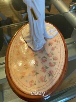 Jane Austen Emma Franklin Mint Fine Porcelain Hand Painted Figurine