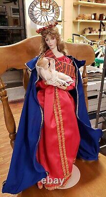 Madonna Of The Magnificat and Child Porcelain Doll 1988 Franklin Mint